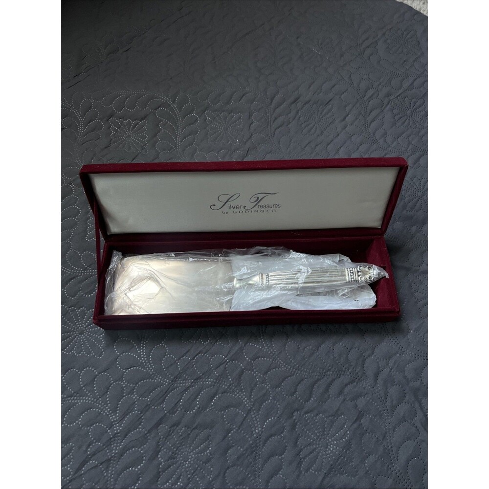 Silver Treasures By Godinger Silver Plate Cake Lasagna Server Red Storage Case